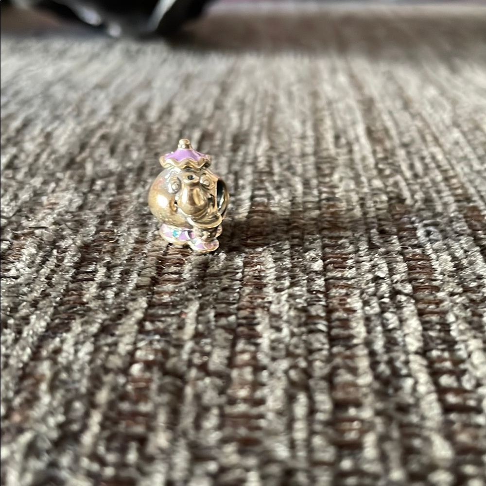Pandora Mrs. Potts Charm